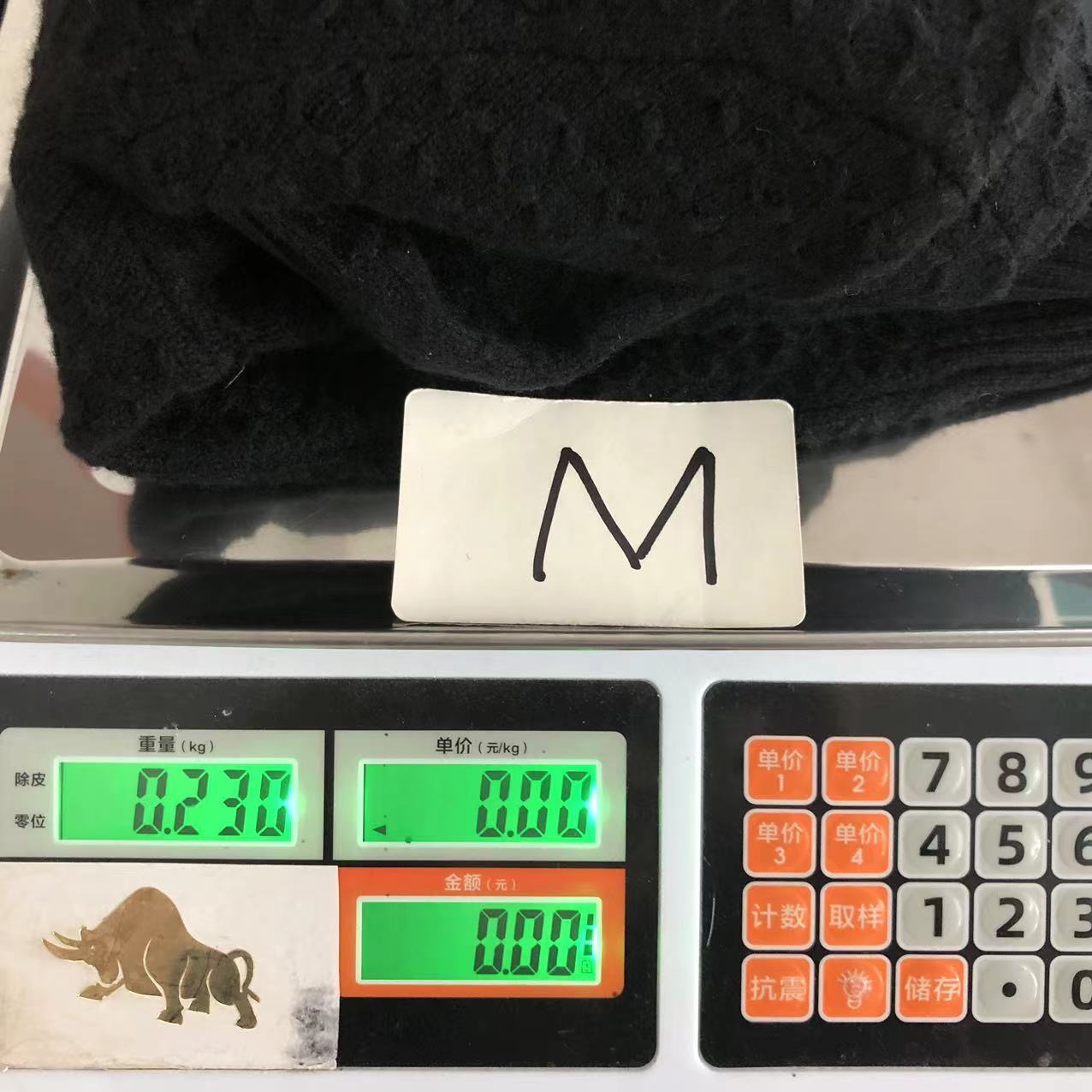 M - SWEATER