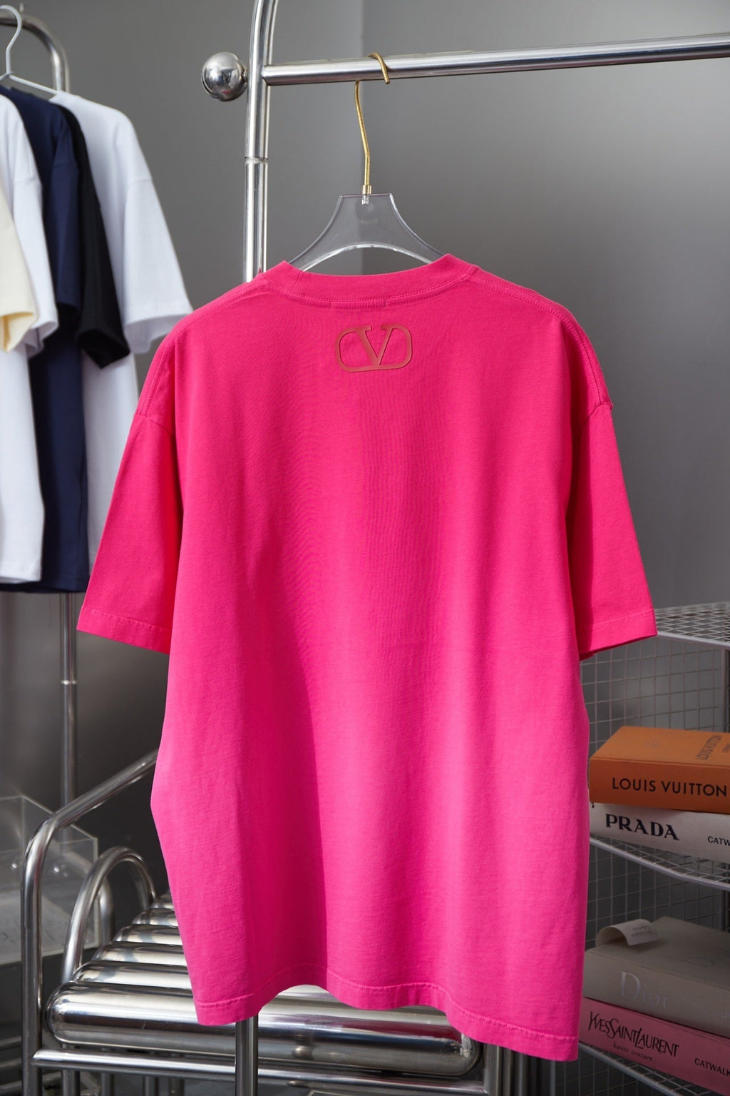 V - TSHIRT