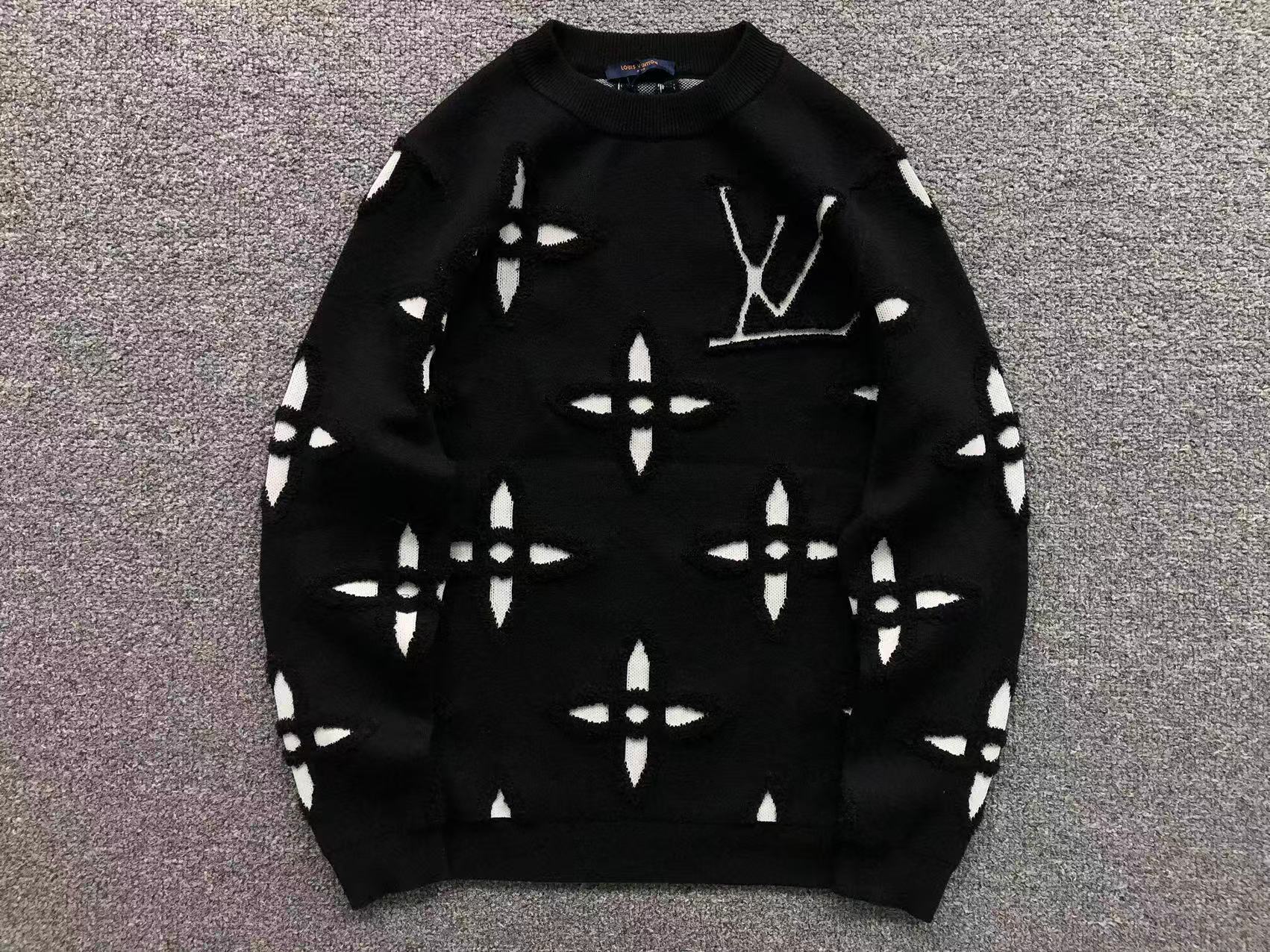 L - SWEATER