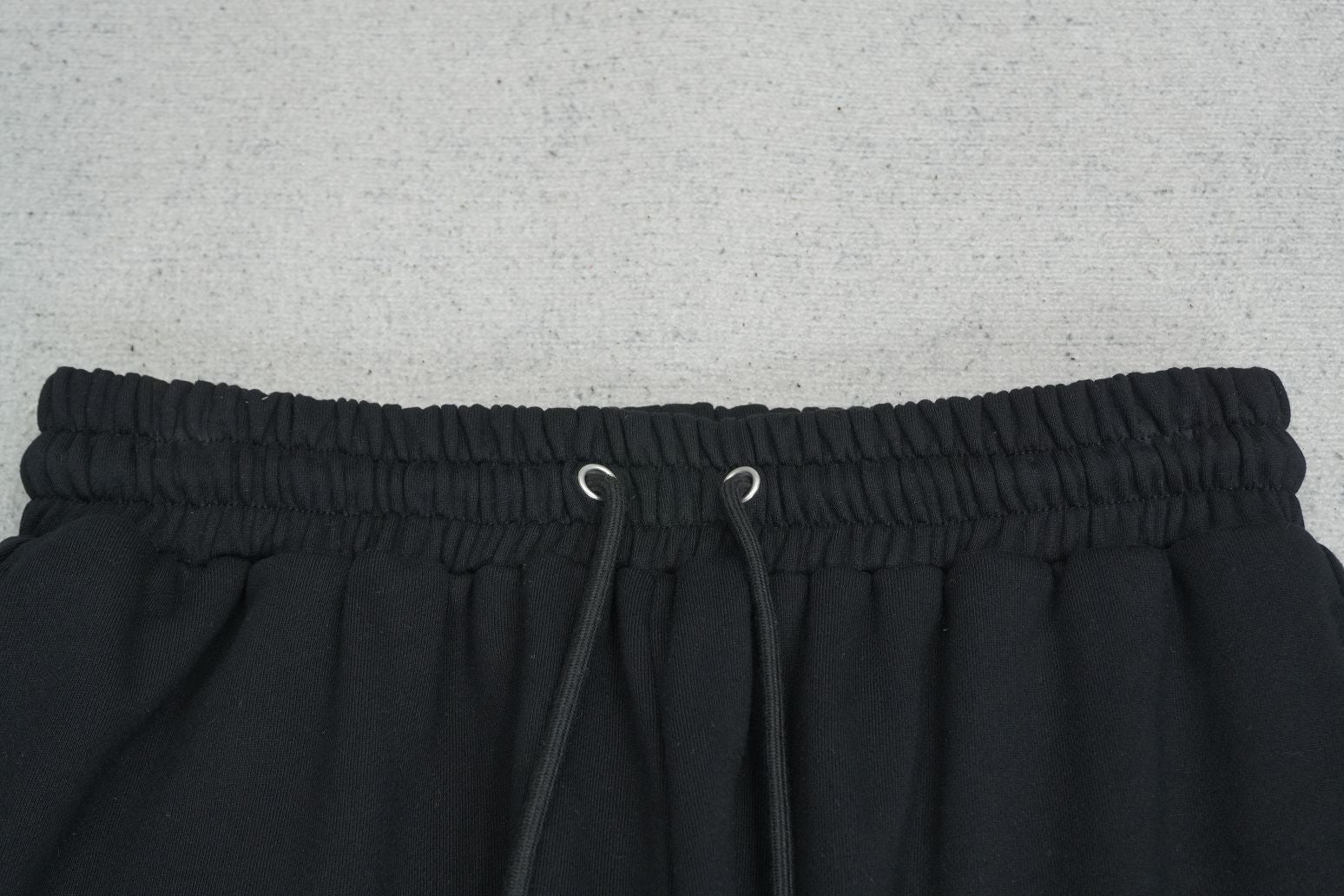 G - SWEATPANTS