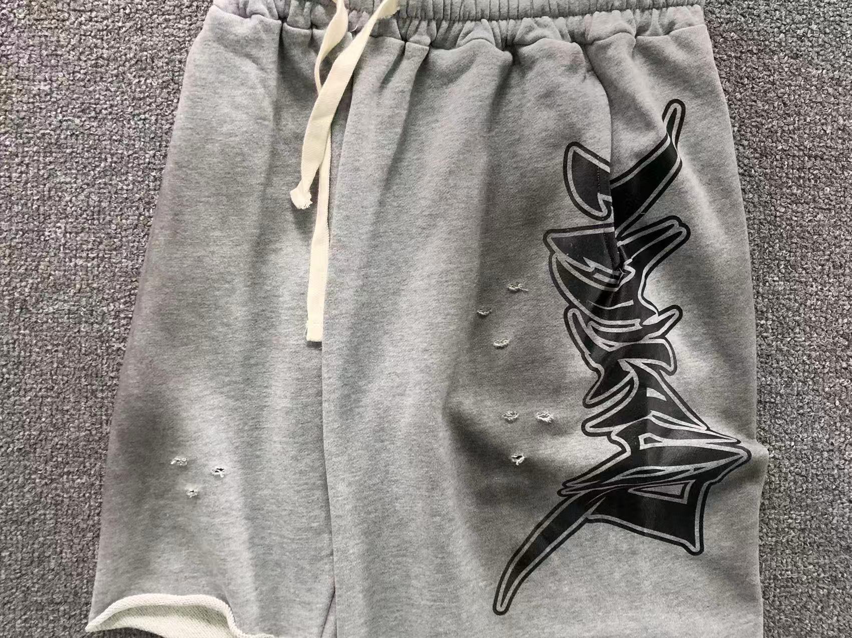 M - SHORTS