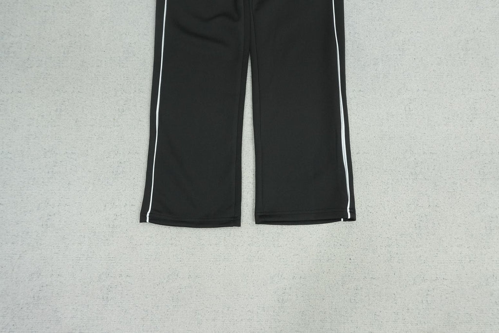 C - SWEATPANTS