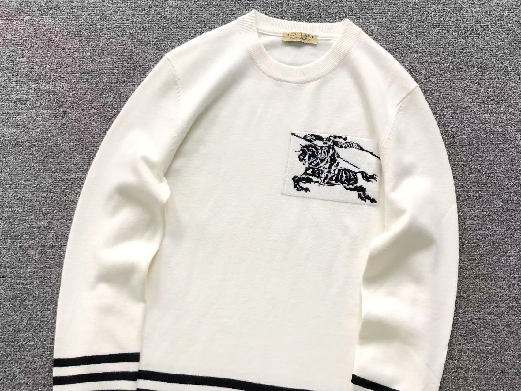 B - SWEATER