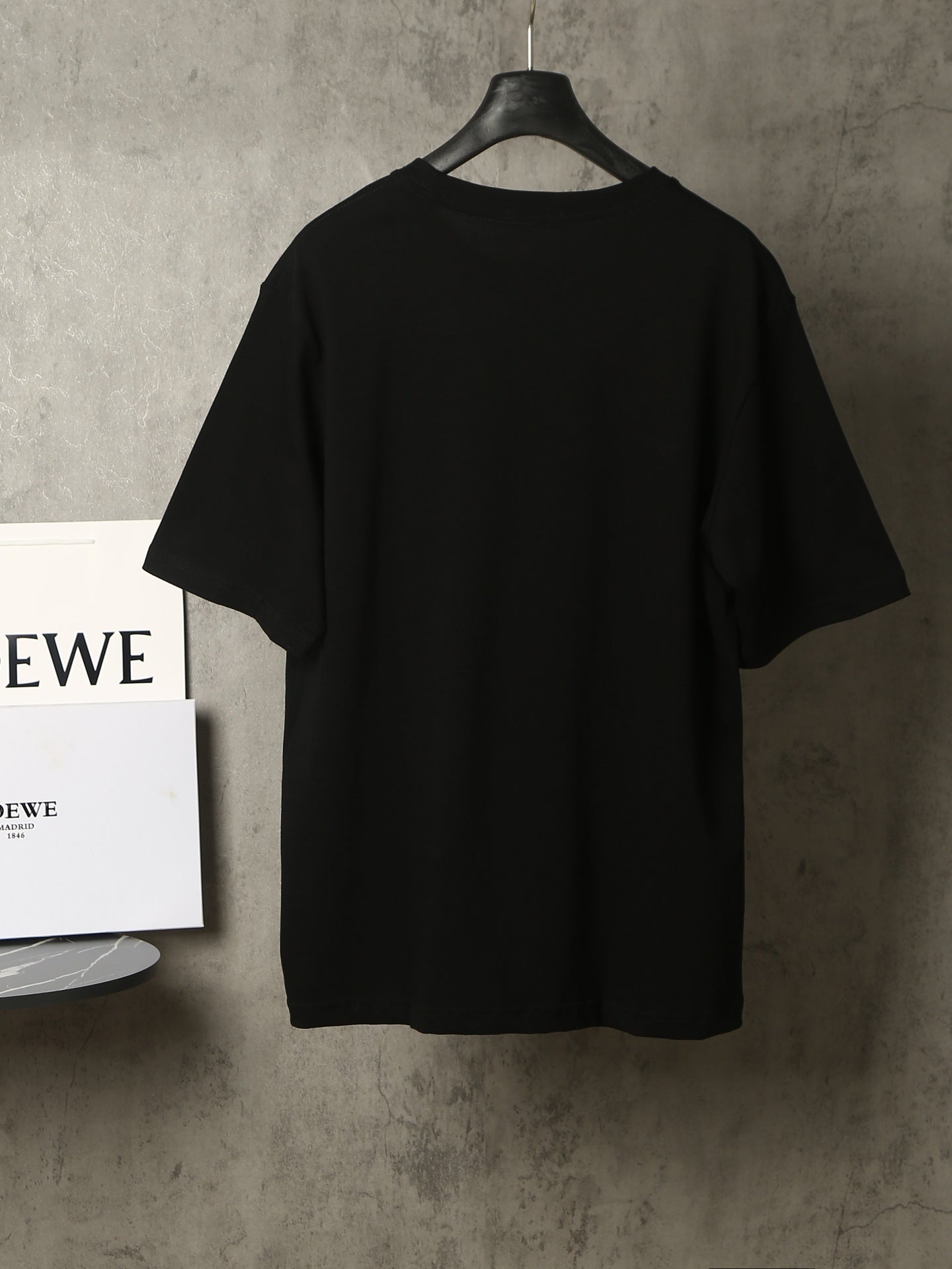 L - TSHIRT