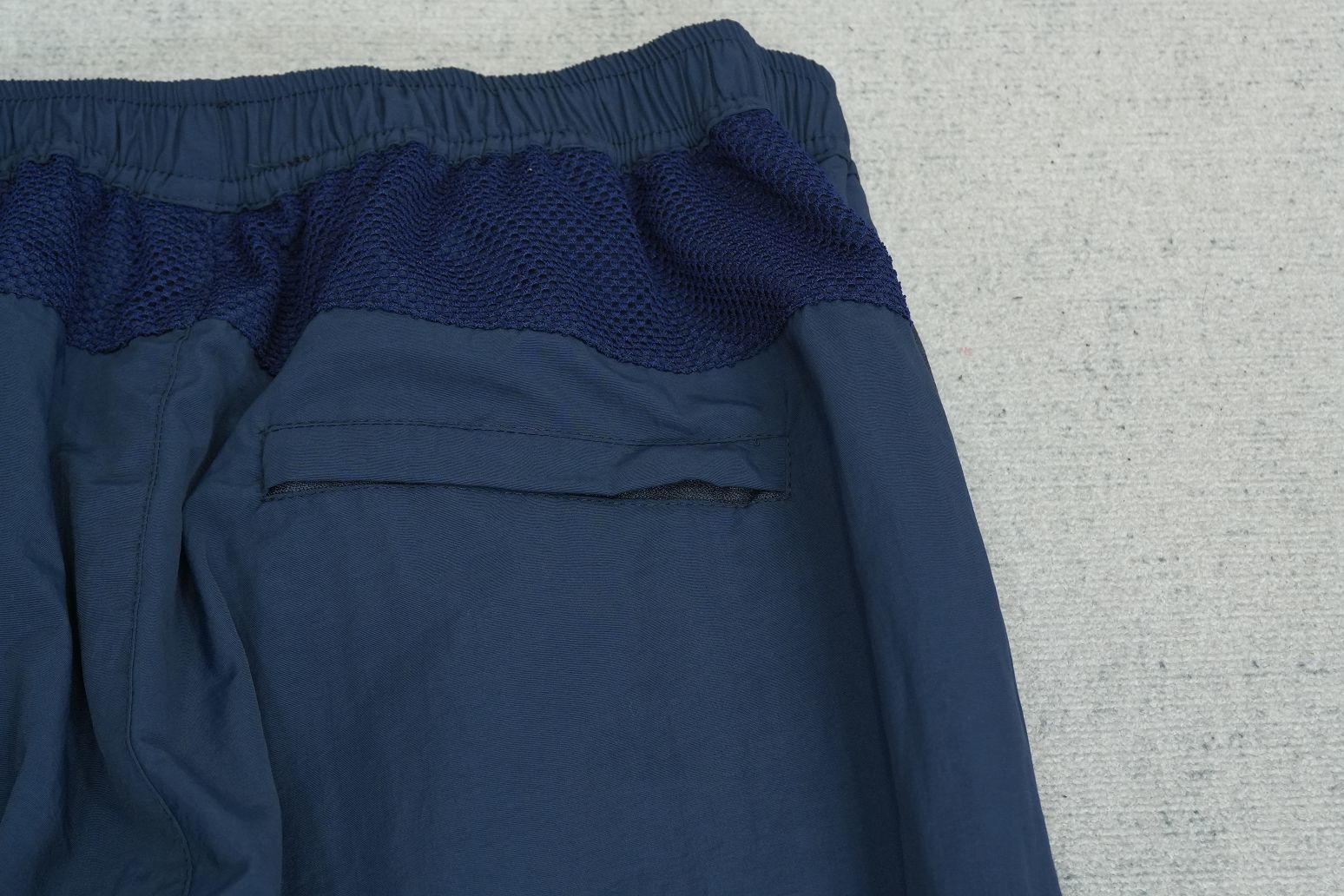 C - SWEATPANTS