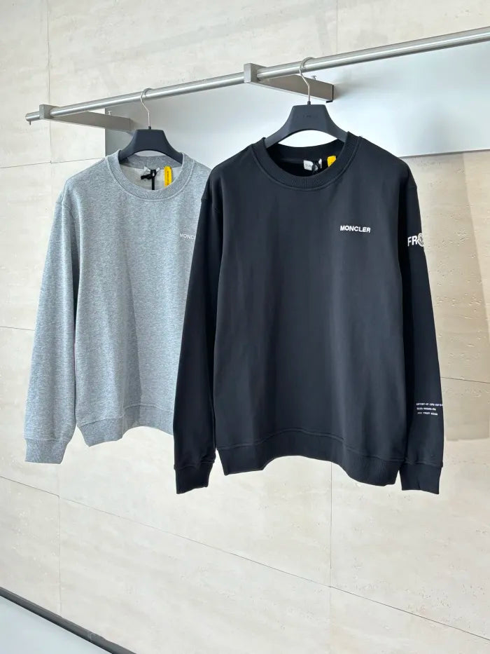 M  - SWEATER