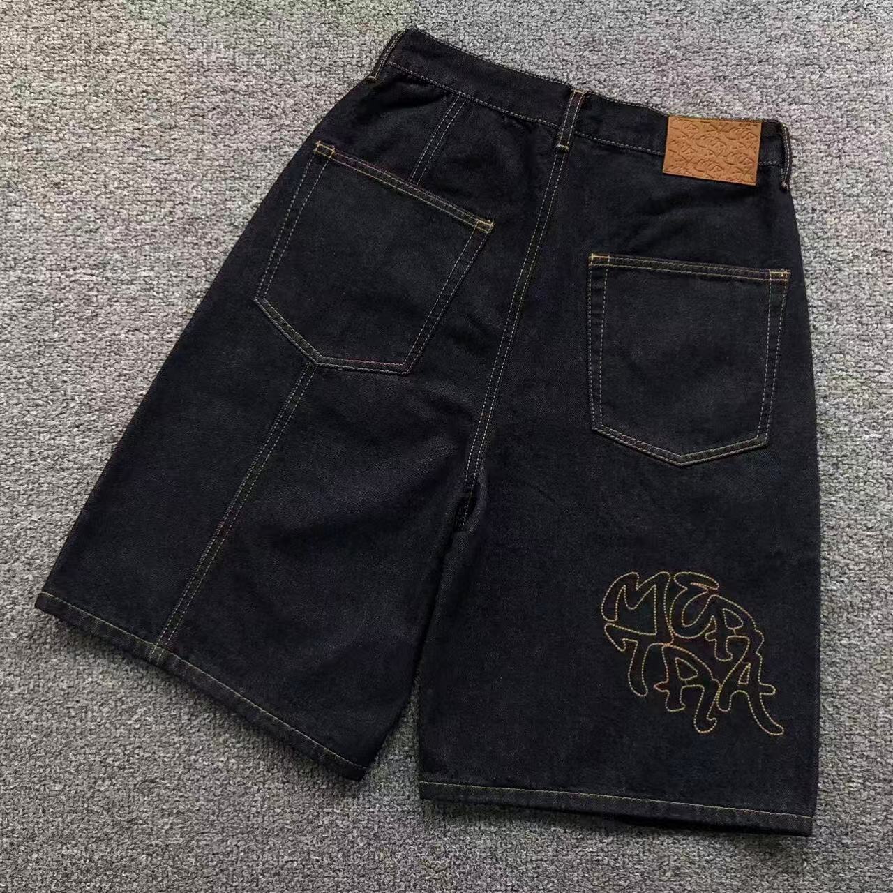 M - SHORTS