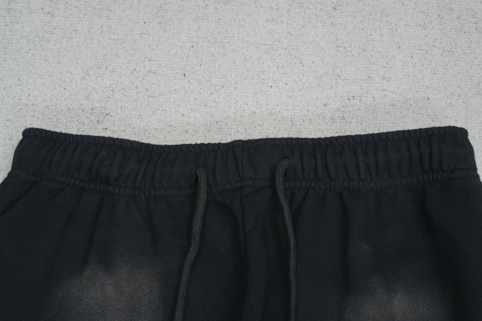H - SWEATPANTS