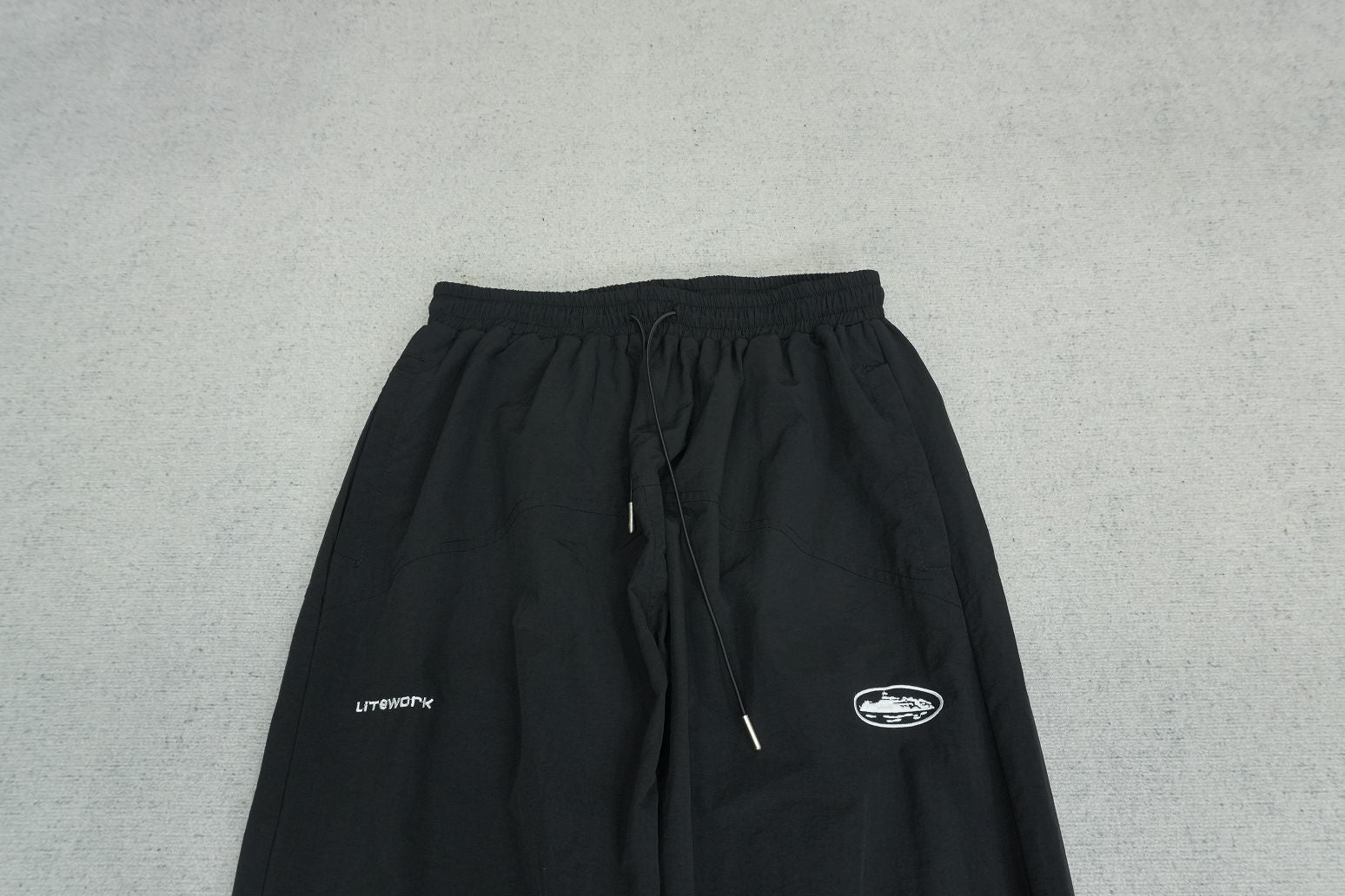 C - SWEATPANTS