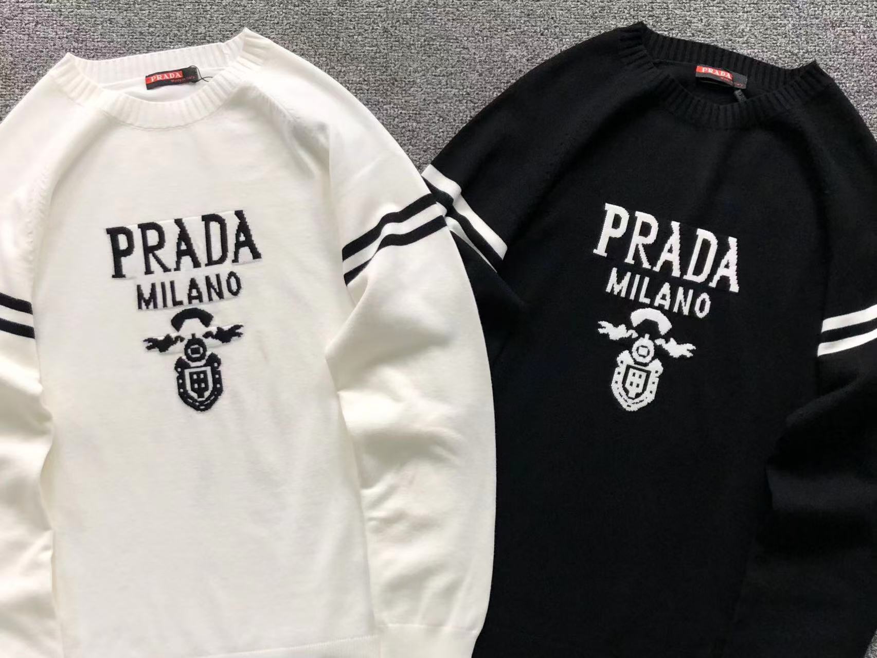 P - SWEATER