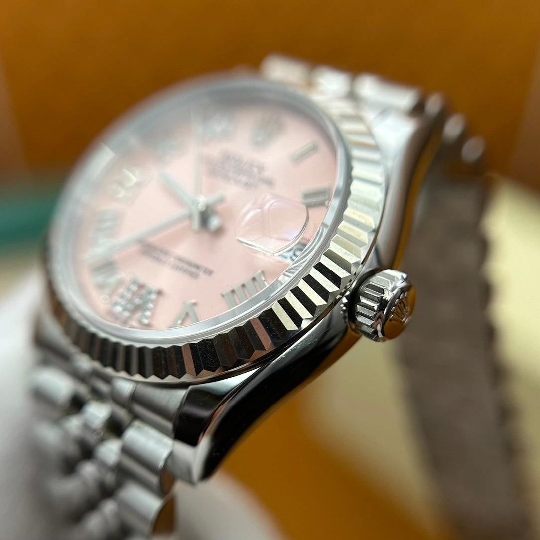 M - Watch