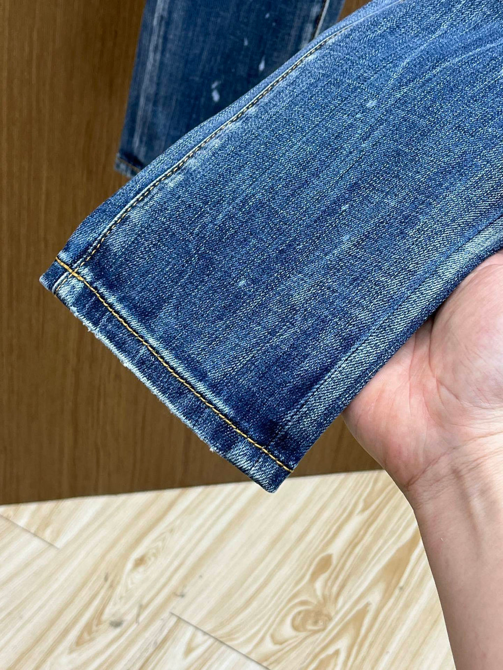 D - JEANS