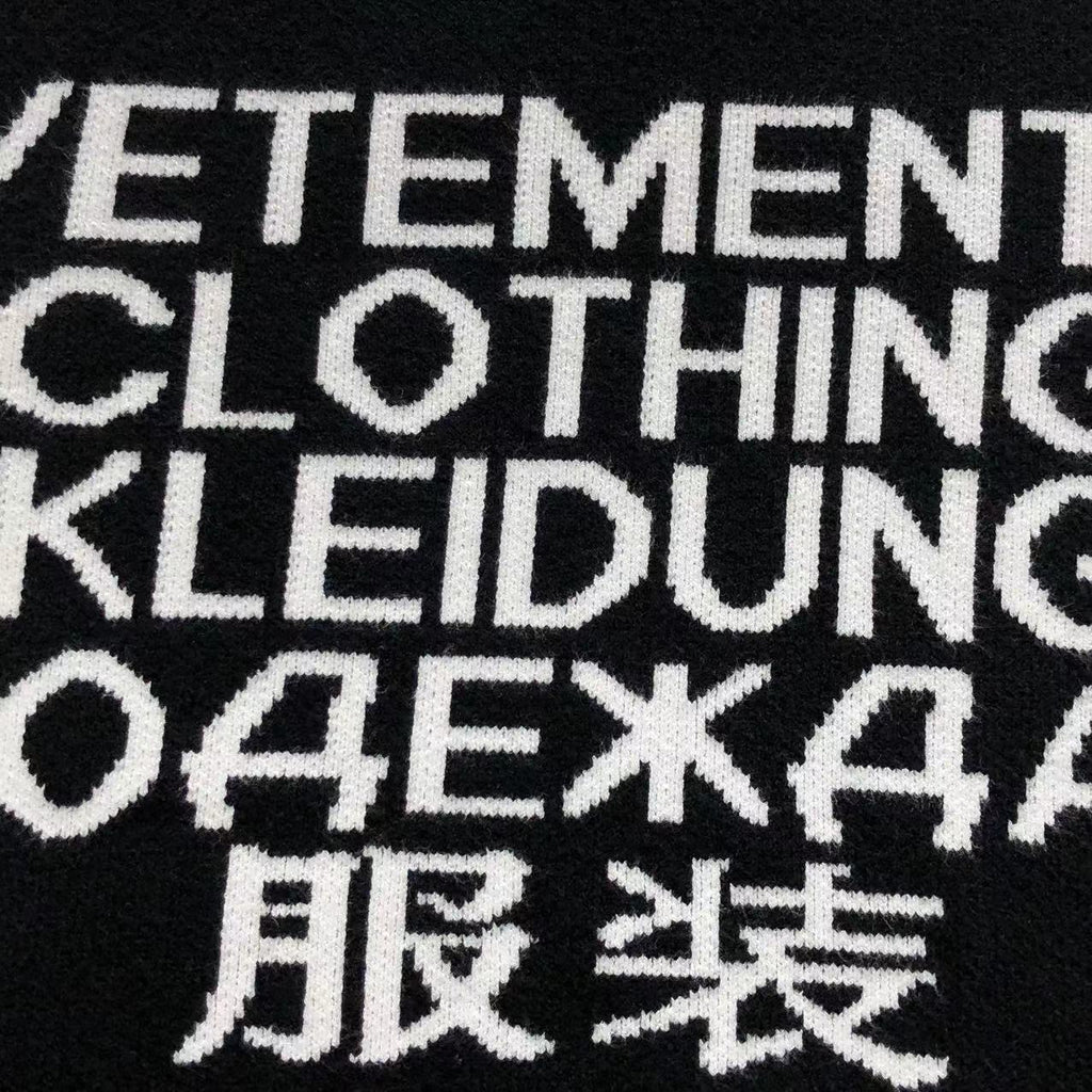 V - SWEATER