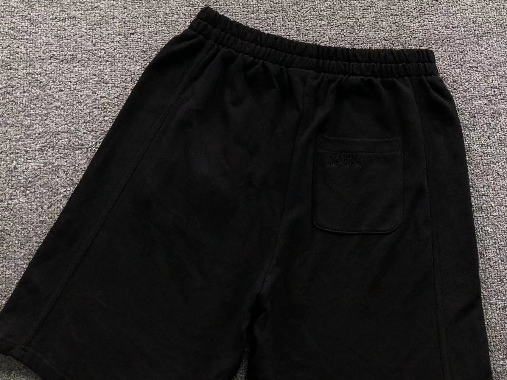 V - SHORTS