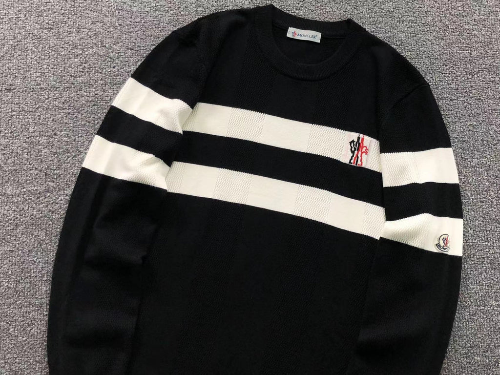 M - SWEATER