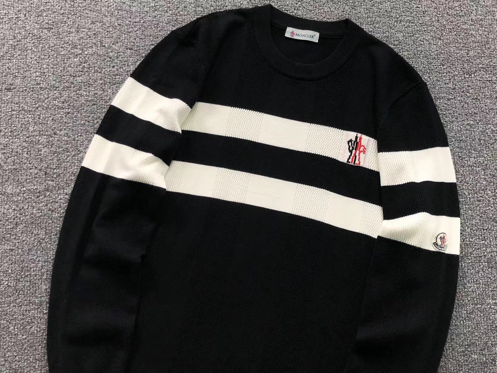M - SWEATER