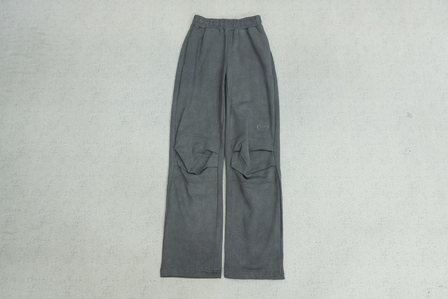 F - SWEATPANTS