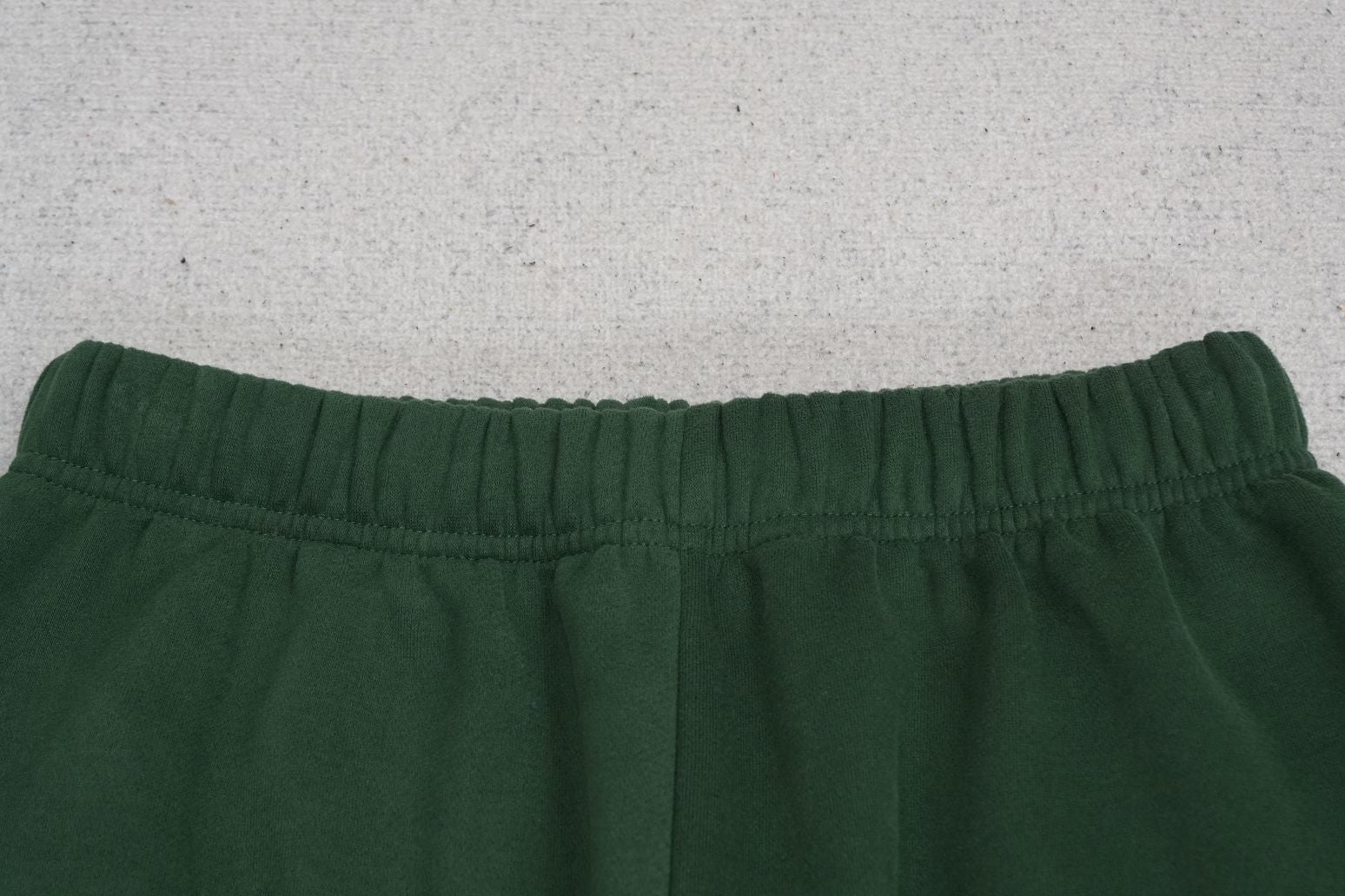 B - SWEATPANTS