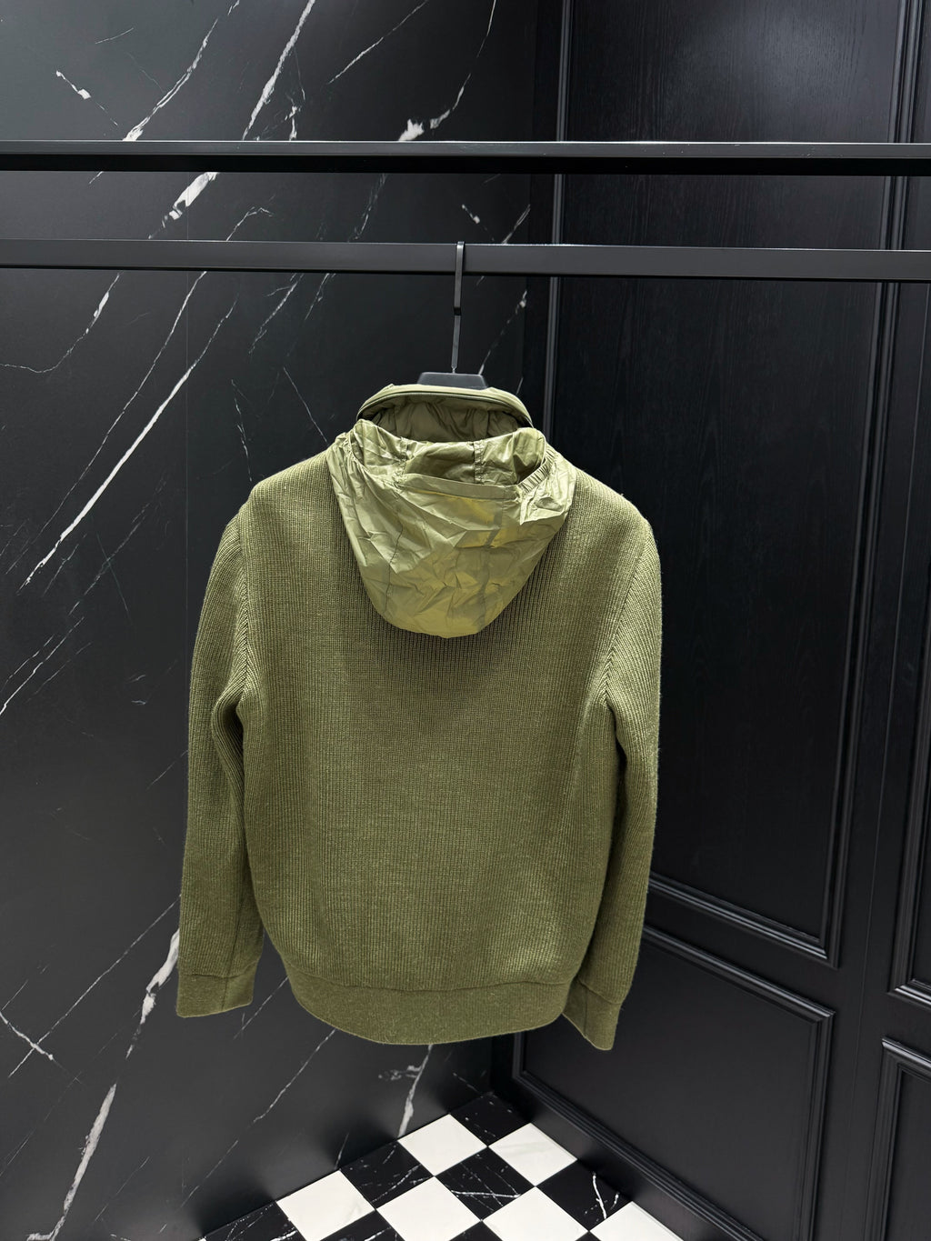 V - CARDIGAN