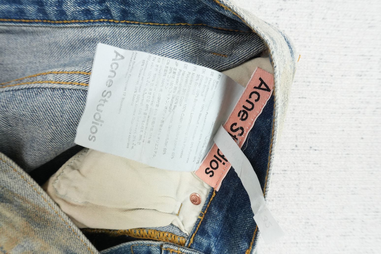 A - JEANS