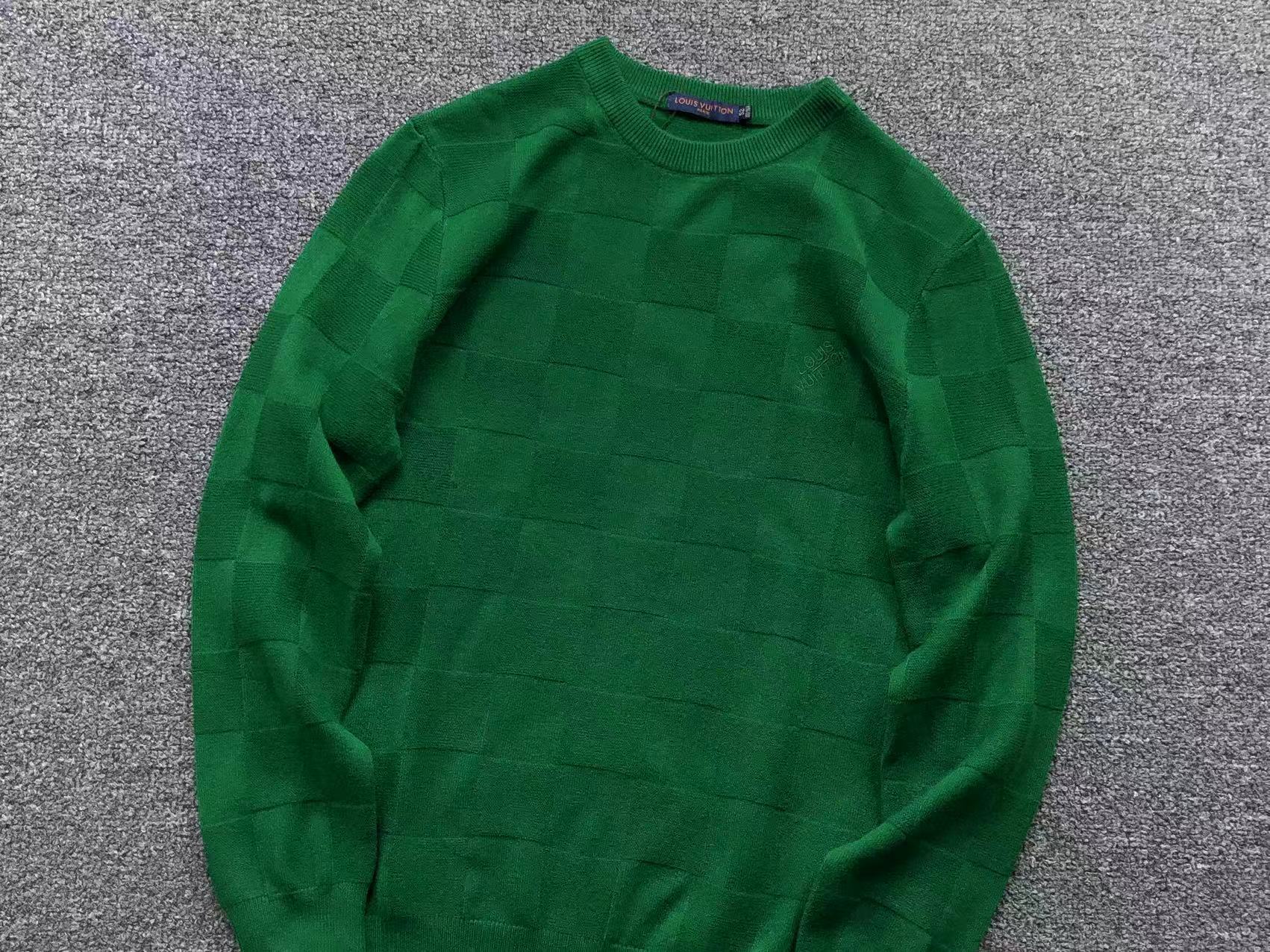 L - SWEATER