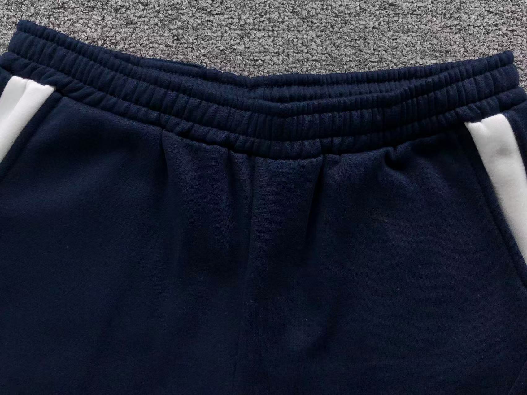 M - SHORTS