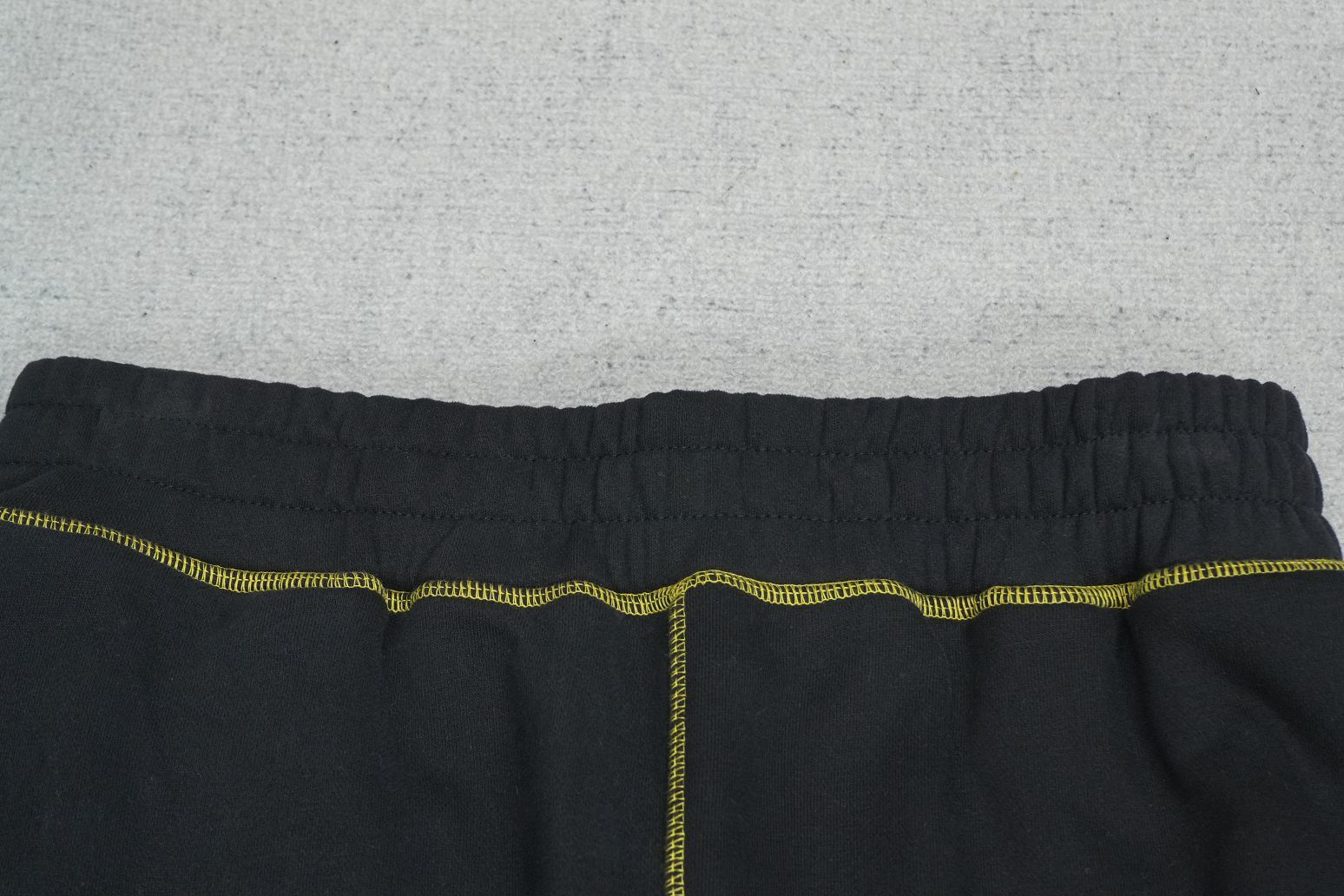 C - SWEATPANTS