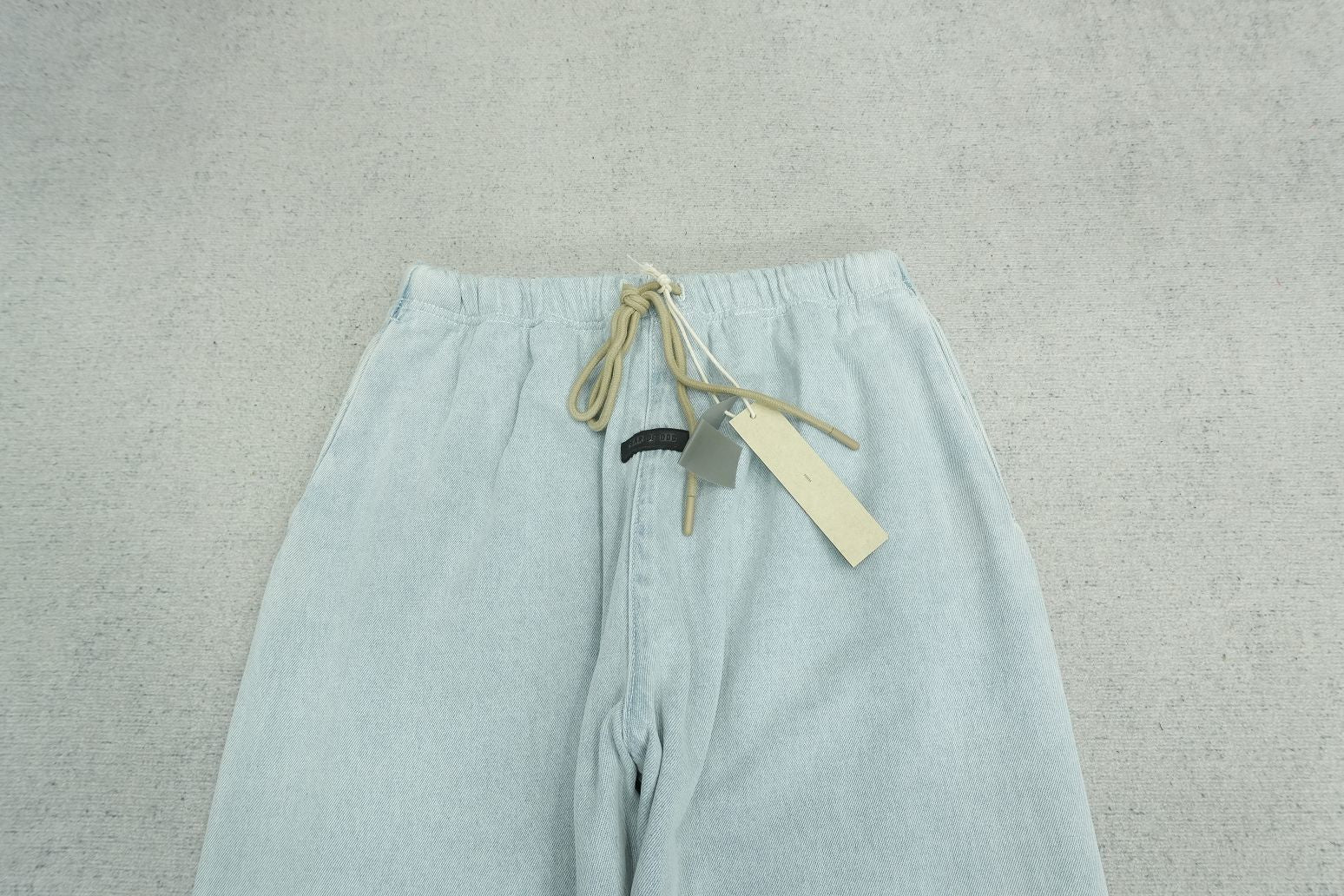 F - SWEATPANTS