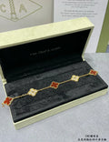 V - ARMBAND
