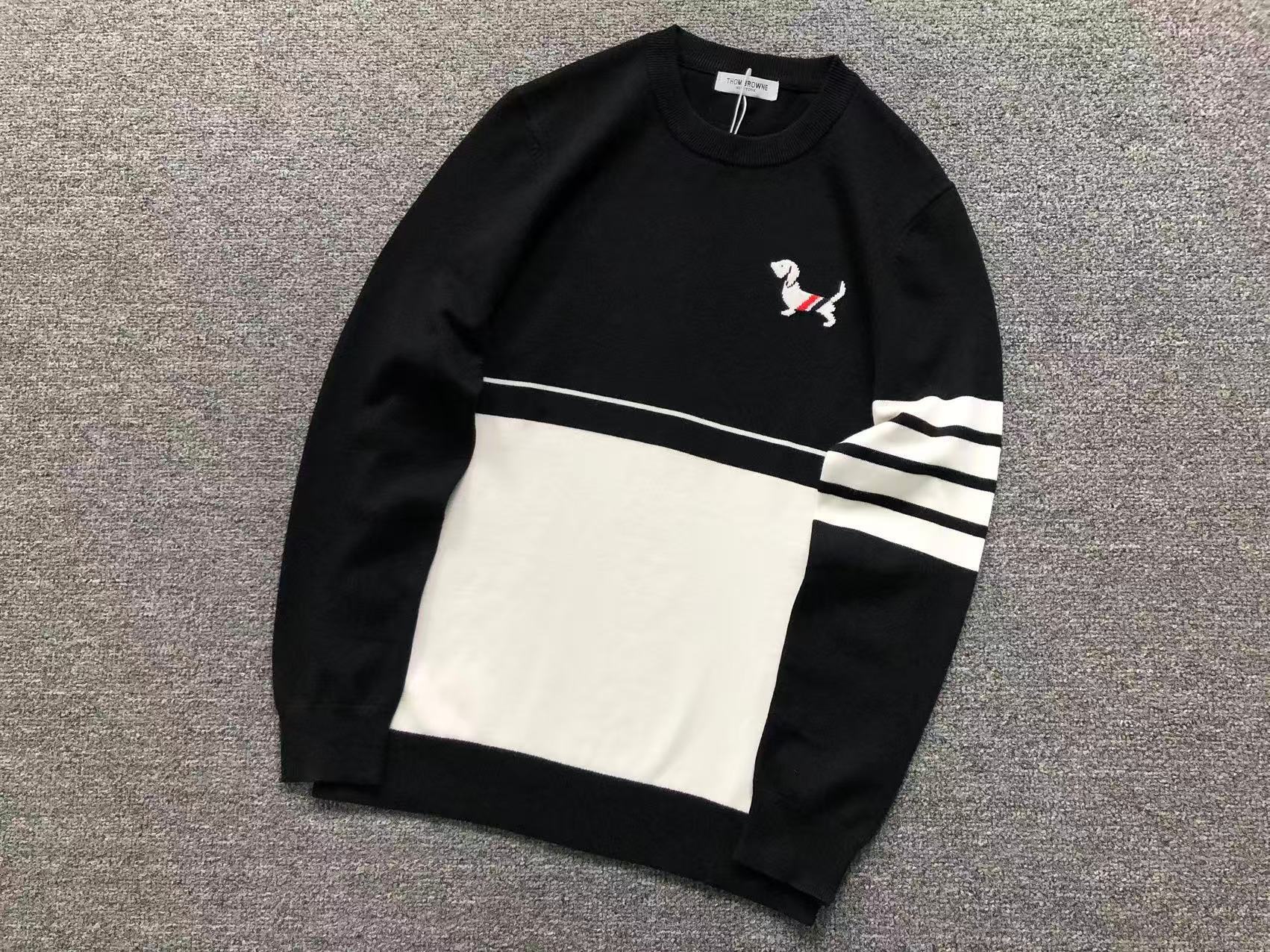 T - SWEATER